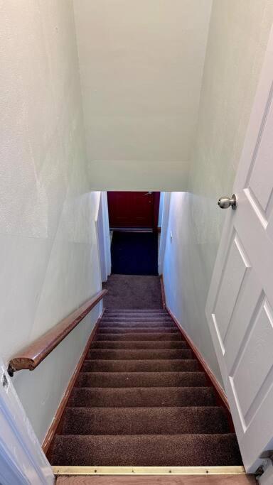 Near The Falls Two Bedroom - 5 Min Walk To Clifton Niagarawatervallen Buitenkant foto